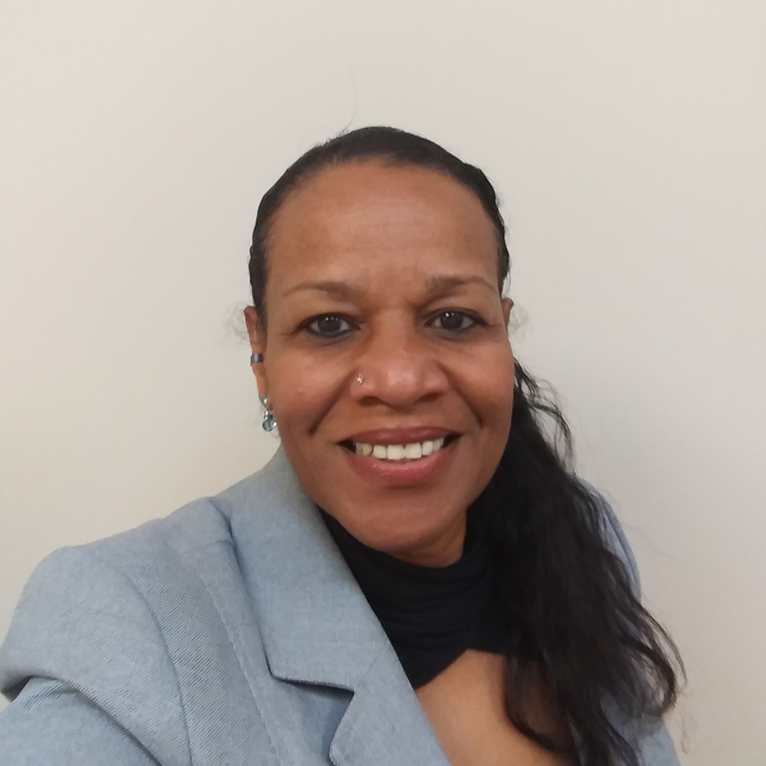 faculty headshot davis